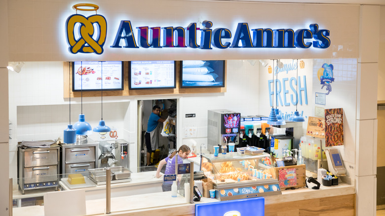 Auntie Anne's pretzels mall kiosk