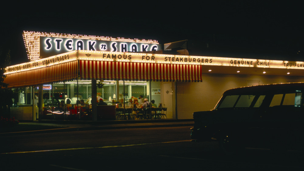 Steak 'n Shake exterior building