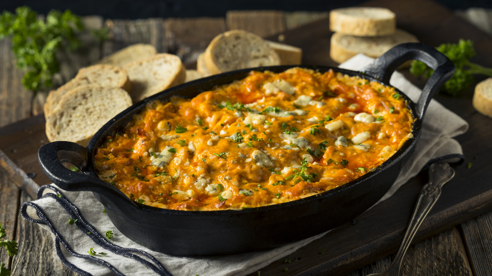 <a href="https://www.mashed.com/1799339/buffalo-chicken-dip-too-greasy-mistake/" target="_blank">The Big Mistake That’s Making Your Buffalo Chicken Dip Too Greasy</a>