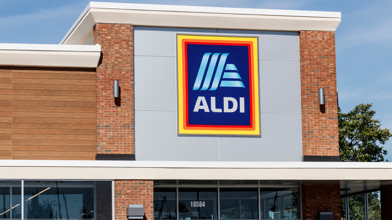 Exterior of an Aldi store against blue sky