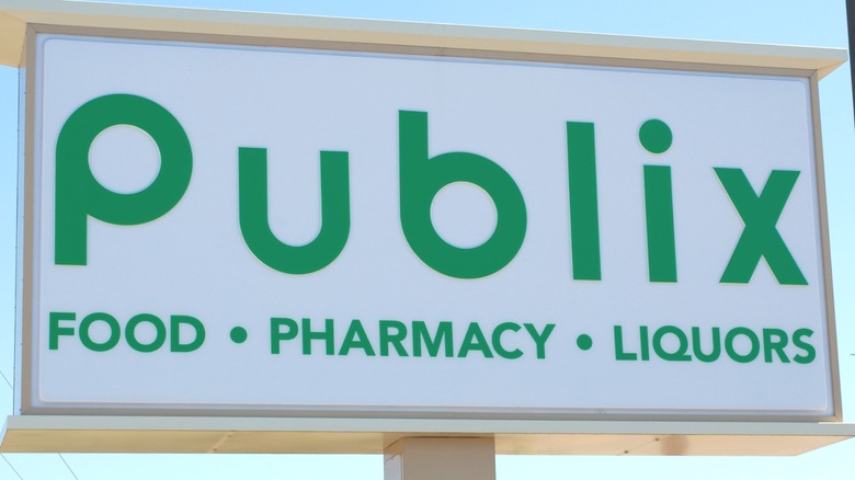Publix store sign