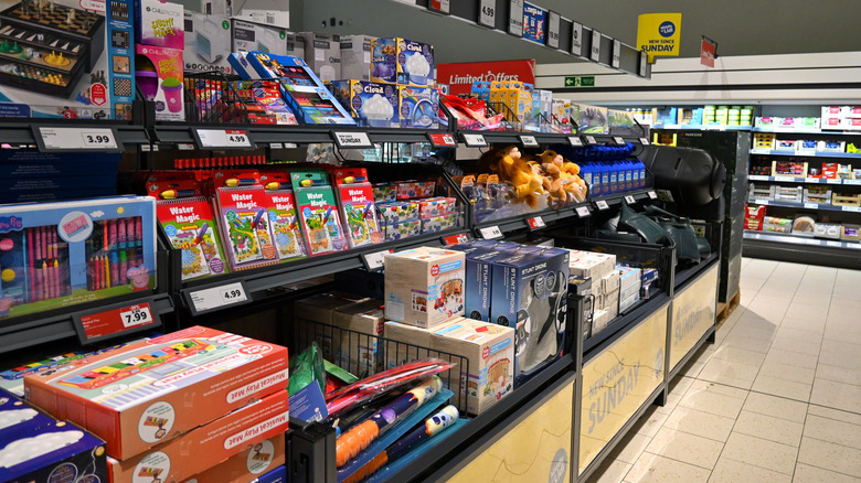 Middle aisle at Aldi