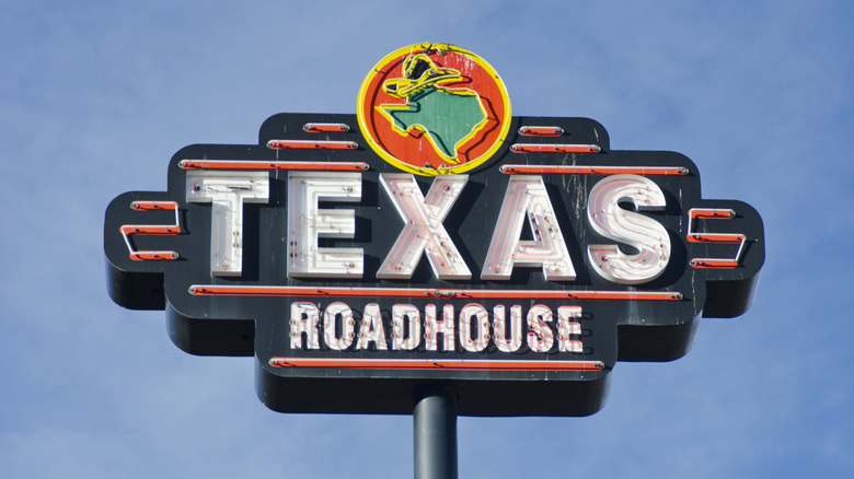 Texas Roadhouse neon sign