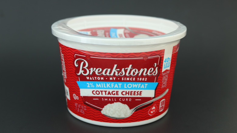 small tub of Breakstone's 2% cottage cheese