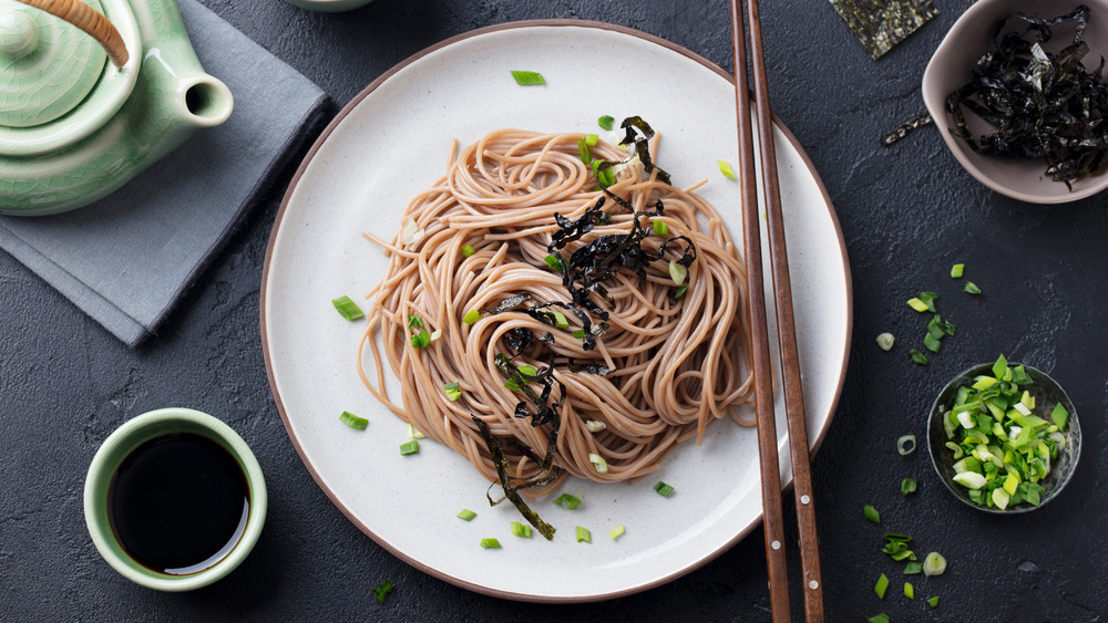 cold soba noodles on plate with chopsticks