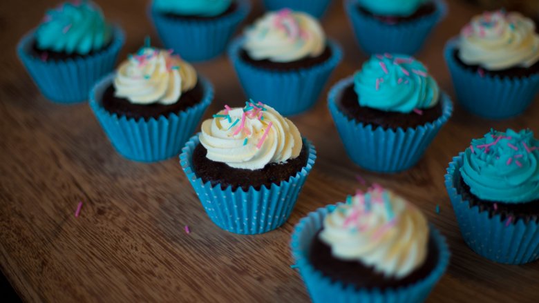 chocolate cupcakes