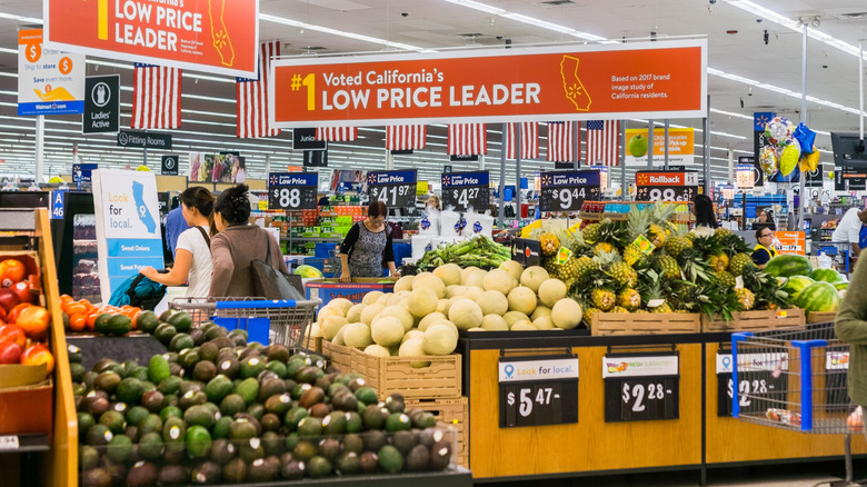 Walmart produce section