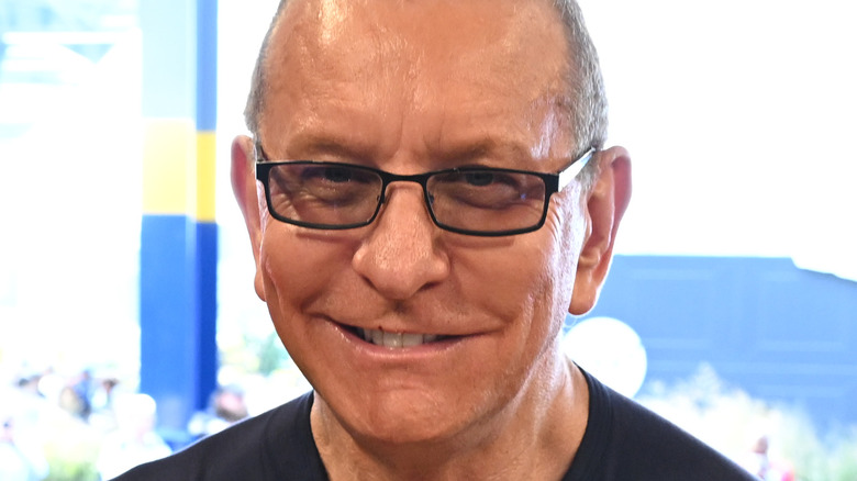 Chef Robert Irvine smiling