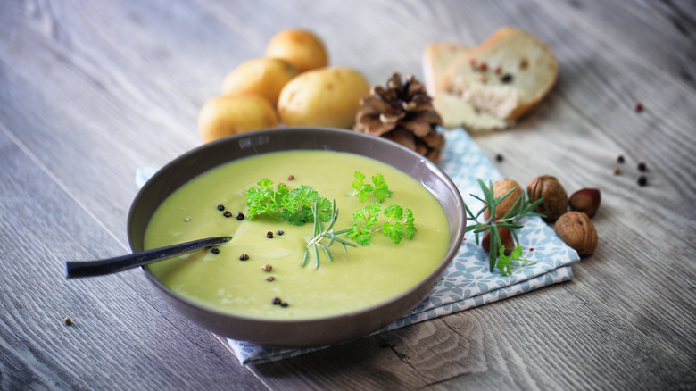 Bowl of vichyssoise soup