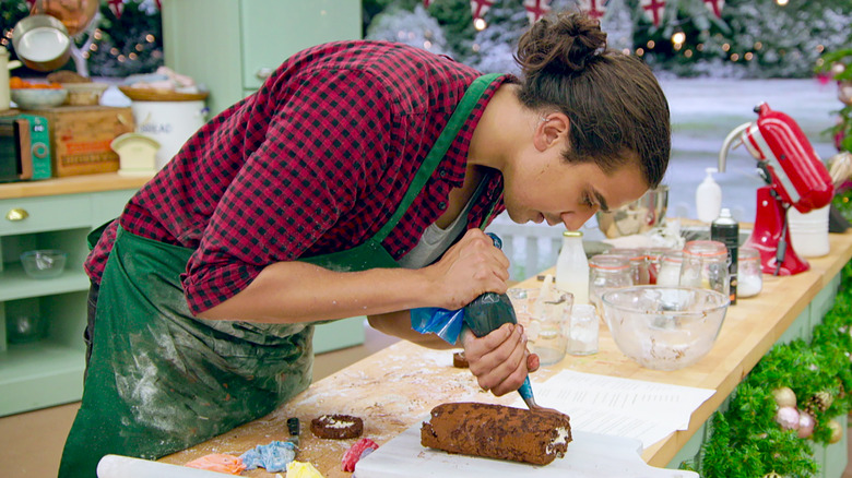 Nathaniel Curtis baking