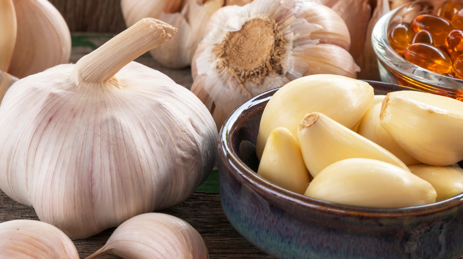 The Bizarre Reason You Can Taste Garlic With Your Feet