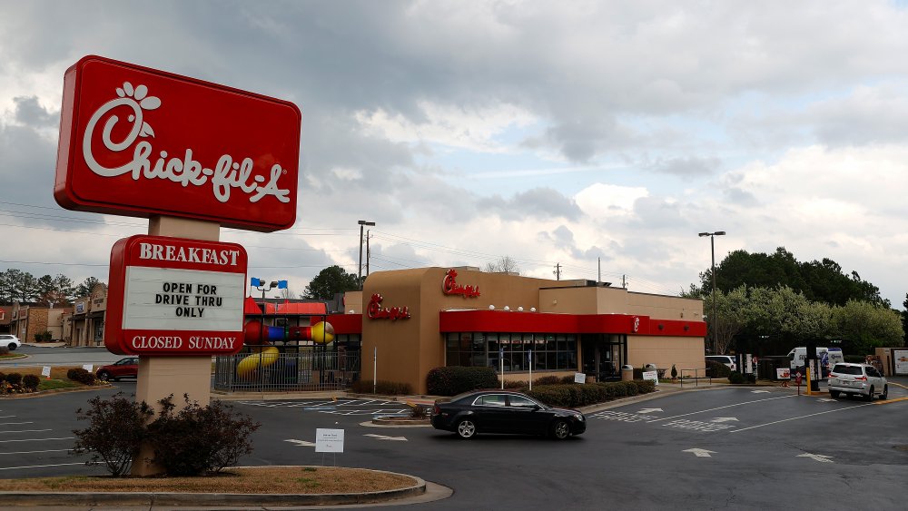 Chick-fil-A drive thru