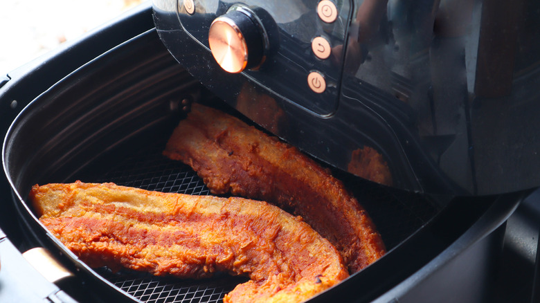 sliced meat cooking in air fryer