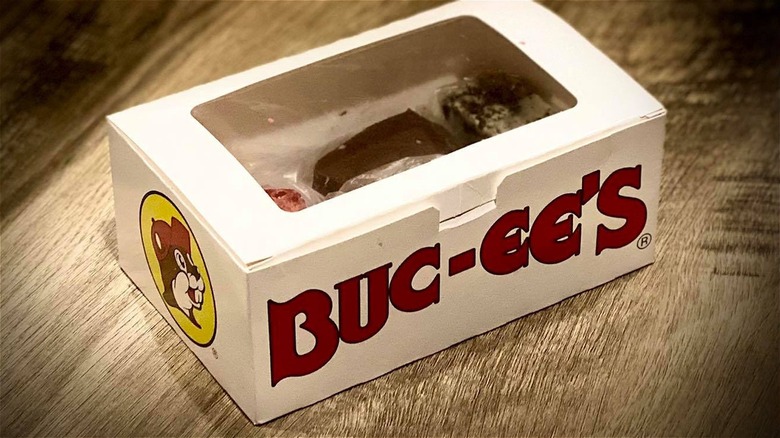 Buc-ee's box of fudge