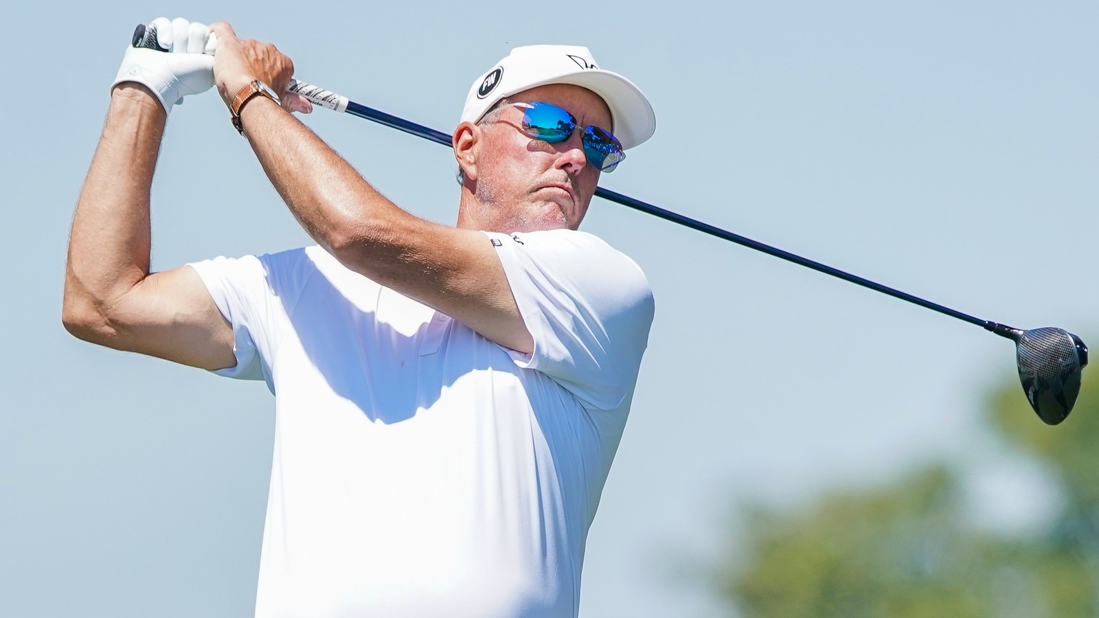 The Burger Chain Phil Mickelson Prefers Over In-N-Out