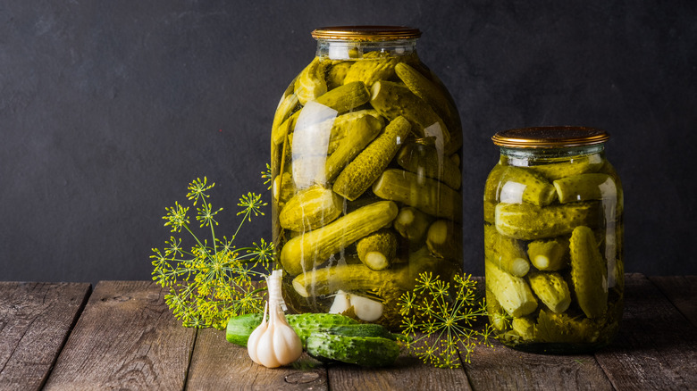 jarred homemade pickles 