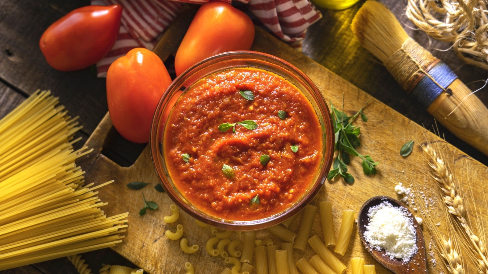 <a href="https://www.mashed.com/1820041/upgrade-store-bought-pasta-sauce-with-canned-peaches/" target="_blank">The Canned Fruit That Will Take Store-Bought Pasta Sauce To The Next Level</a>