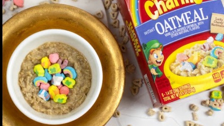 A bowl of Lucky Charms oatmeal