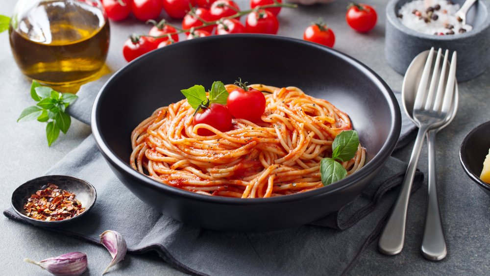 pasta with tomato sauce