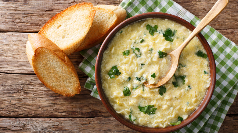 Stracciatella alla romana soup