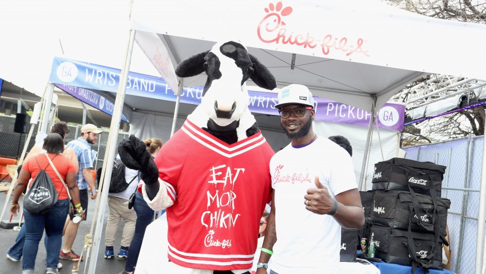 Eat Mor Chikin Chick-fil-A mascot