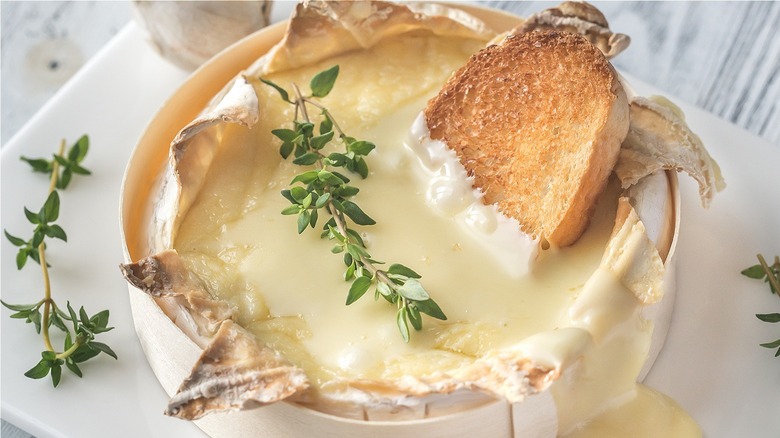 baked brie cheese