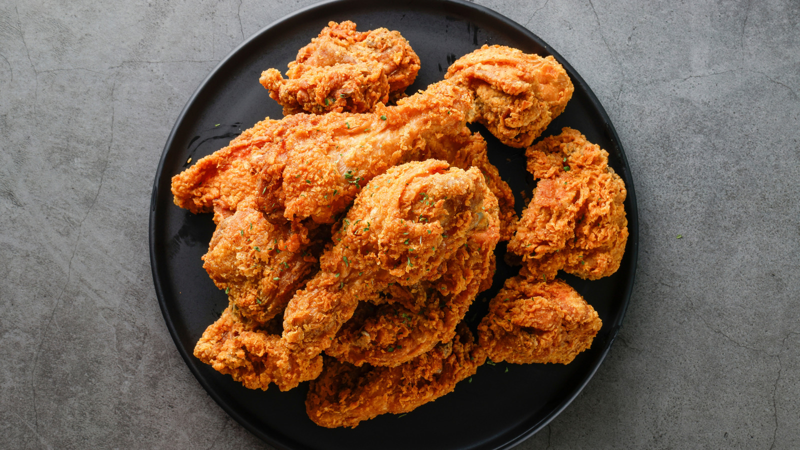 The Classic Snack Staple That Makes Fried Chicken 10x As Crunchy