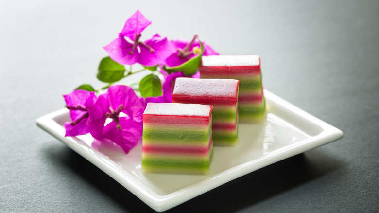 kuih lapis sagu with flowers