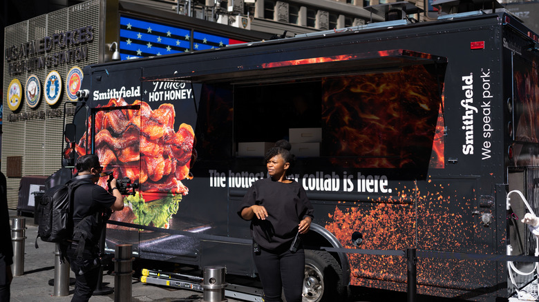 Smithfield promotional food truck with the slogan: "we speak pork"