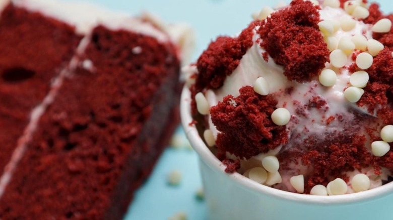 red velvet cheesecake ice cream