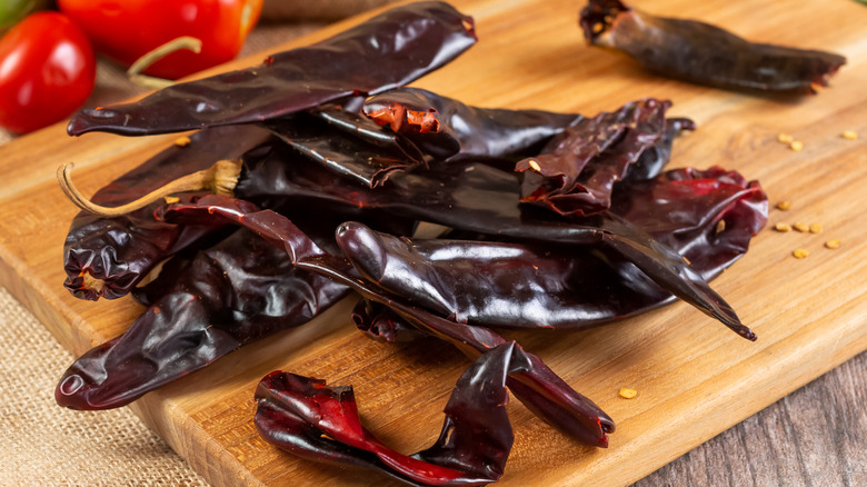 dried guajillo chiles