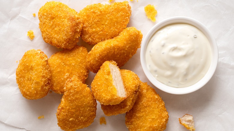 Chicken nuggets with ranch