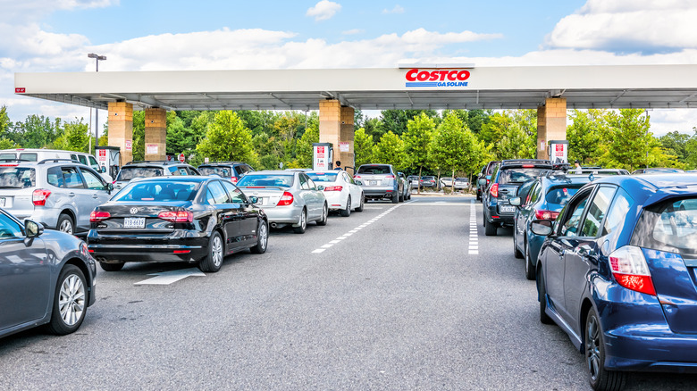 Cars in line at Costco gas station