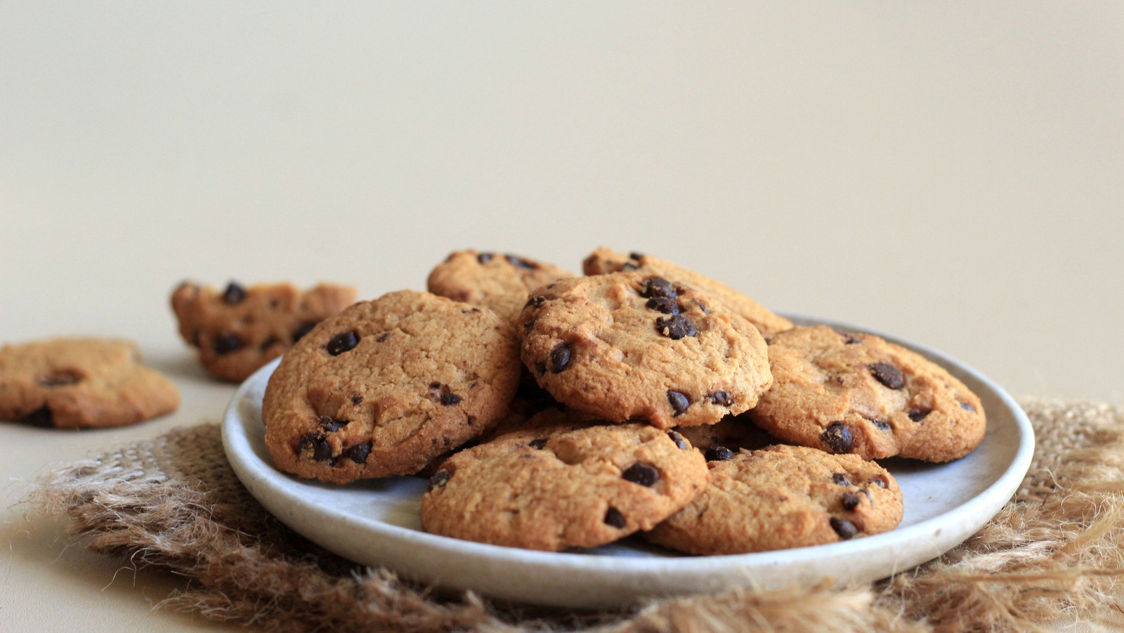 The Creamy Liqueur You Need To Try Adding To Your Chocolate Chip Cookies