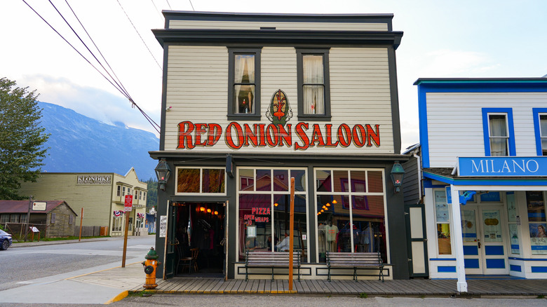 Exterior of Red Onion Saloon