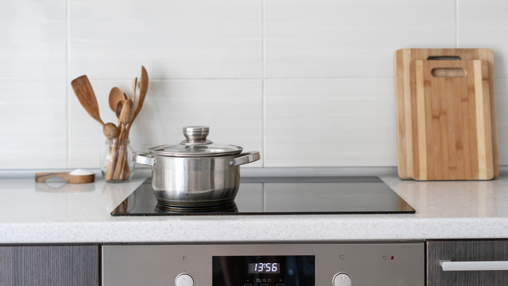 Glass stovetop with pot