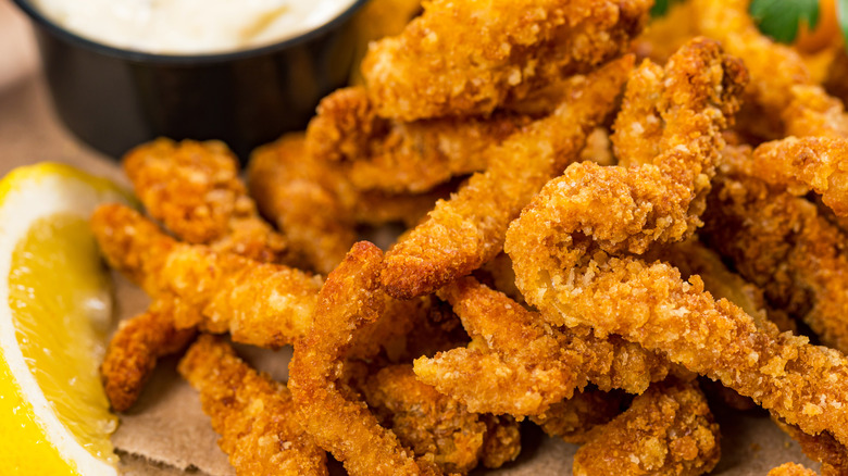 clam strips with tartar sauce