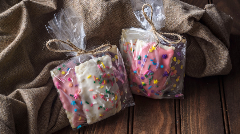Homemade Pop-Tarts in plastic bags tied with twine.