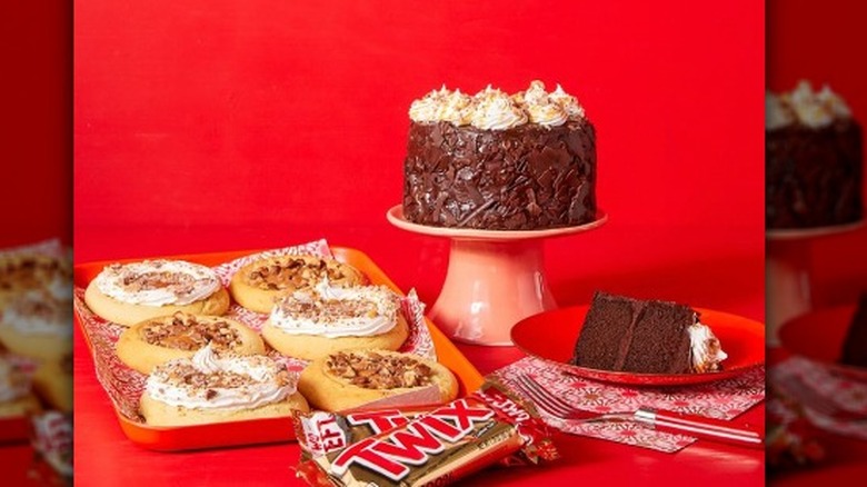 Edible Arrangement products with Twix
