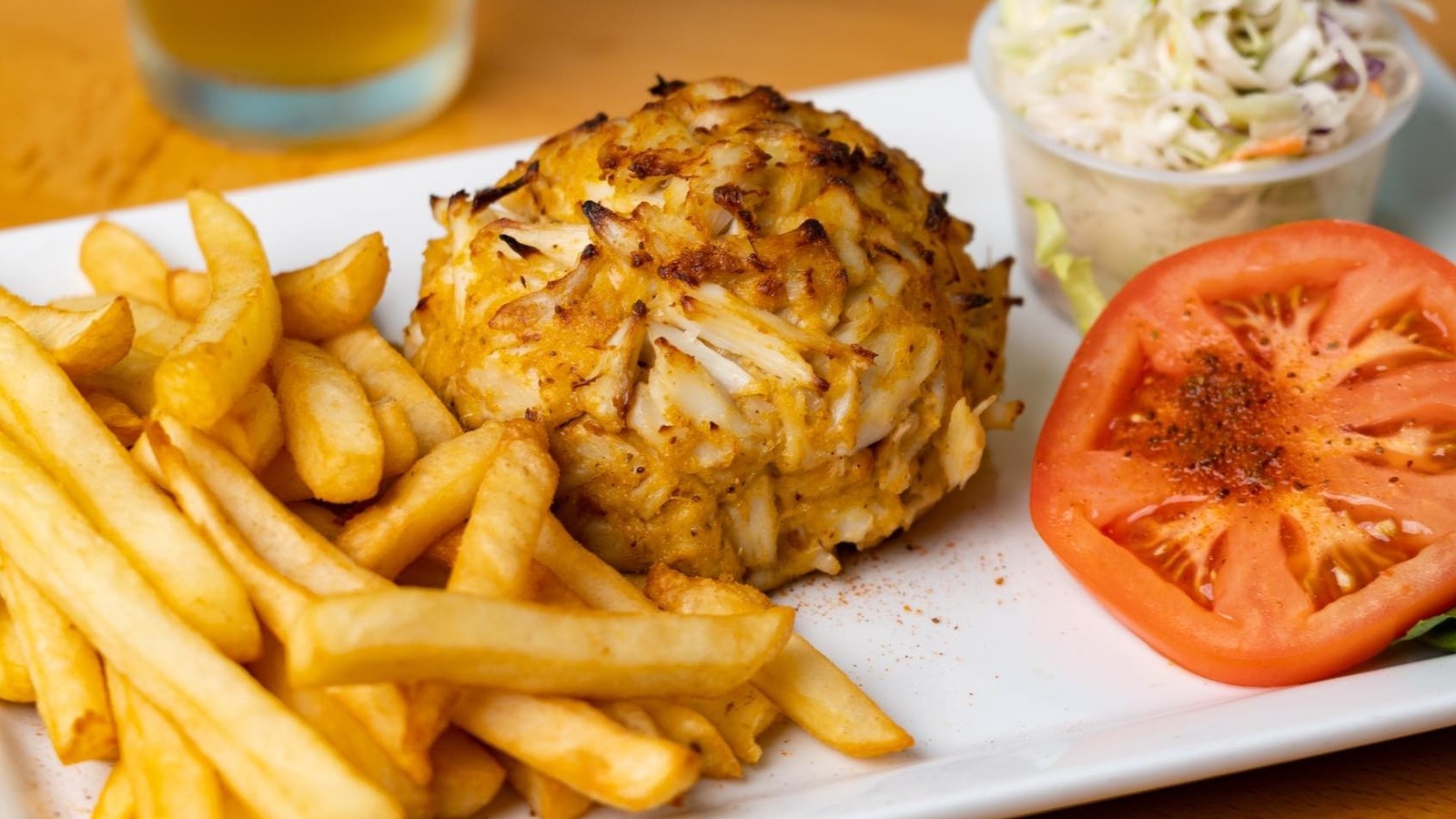 The Destination Maryland Locals Go To For Huge Crab Cakes