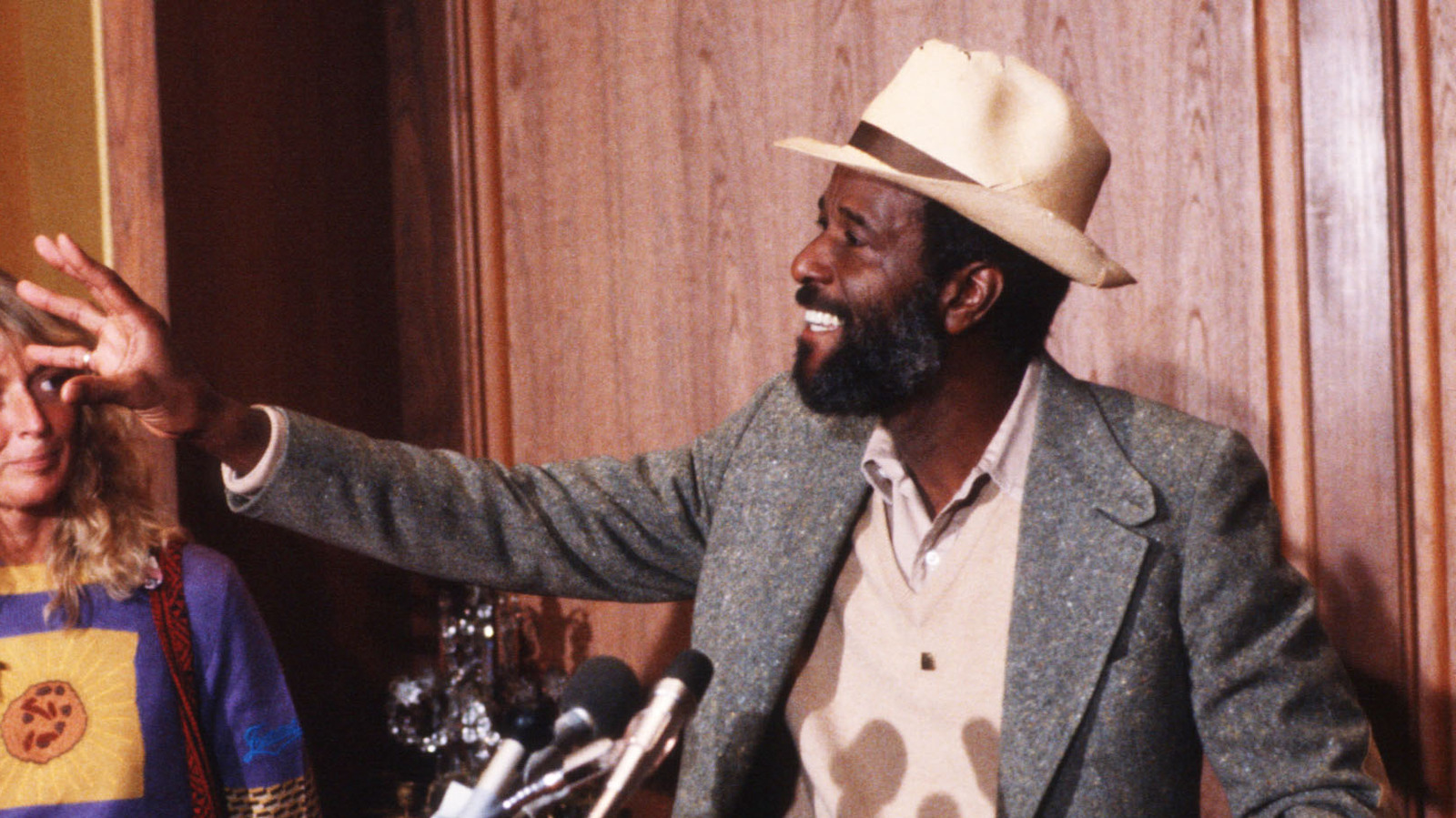 The Devastating Death Of Famous Amos Cookies Founder Wally Amos
