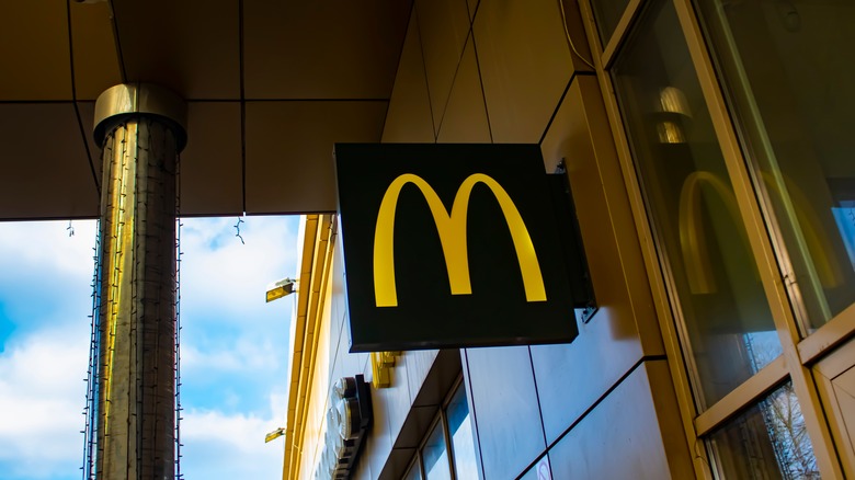 McDonald's restaurant sign