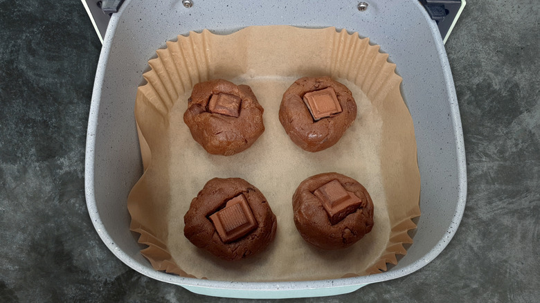 Chocoalte cupcakes in an air fryer with liner