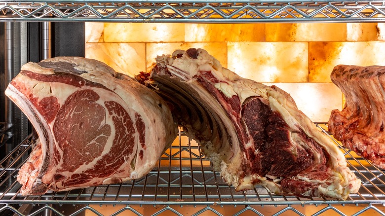 dry aging beef