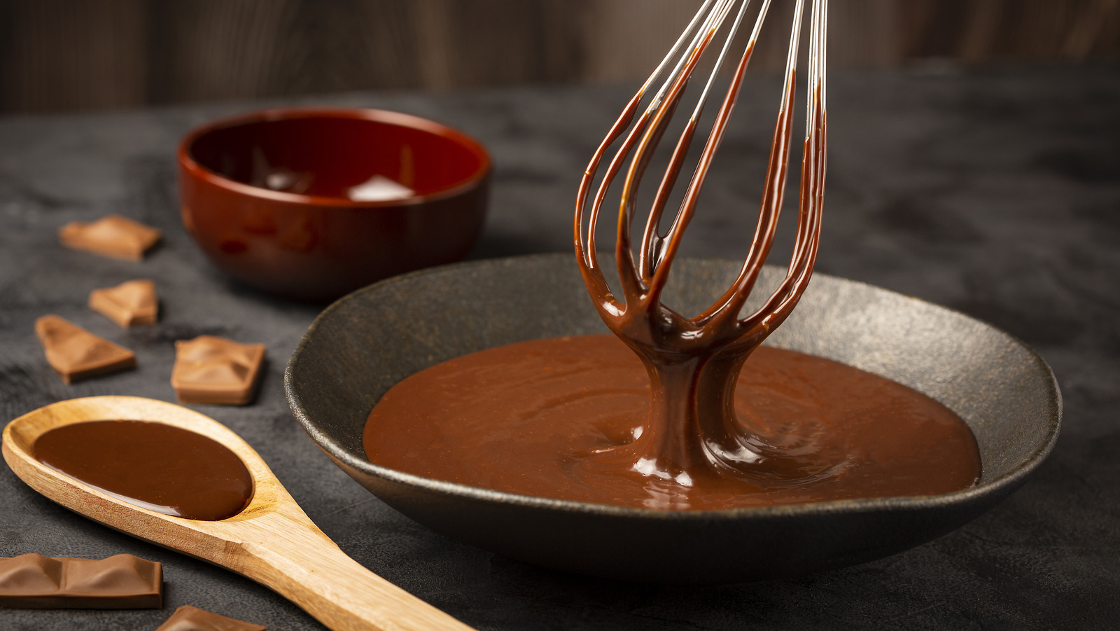 The Easiest Chocolate Ganache Tastes Like Heaven And Only Requires 2 Ingredients