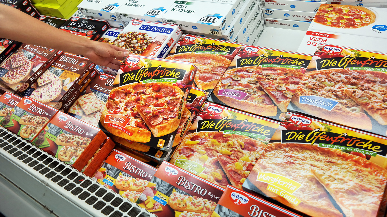The Easy Frozen Pizza Hack That Will Save You A Lot Of Time