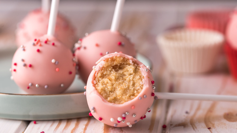 pink cake pops