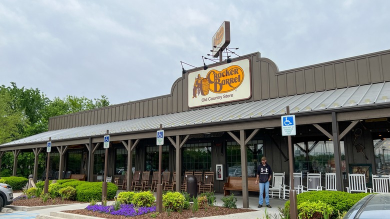 Cracker Barrel in Tennessee 