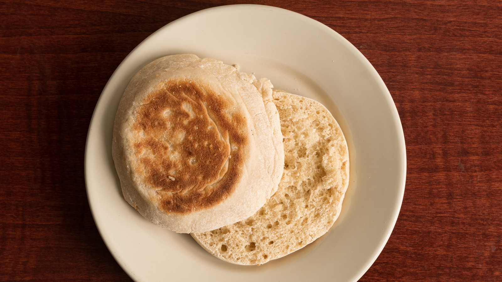 <a href="https://www.mashed.com/2262717/english-muffins-high-quality-ingredients-daves-killer-bread/" target="_blank">The English Muffin Brand Made With High-Quality, Healthy Ingredients</a>