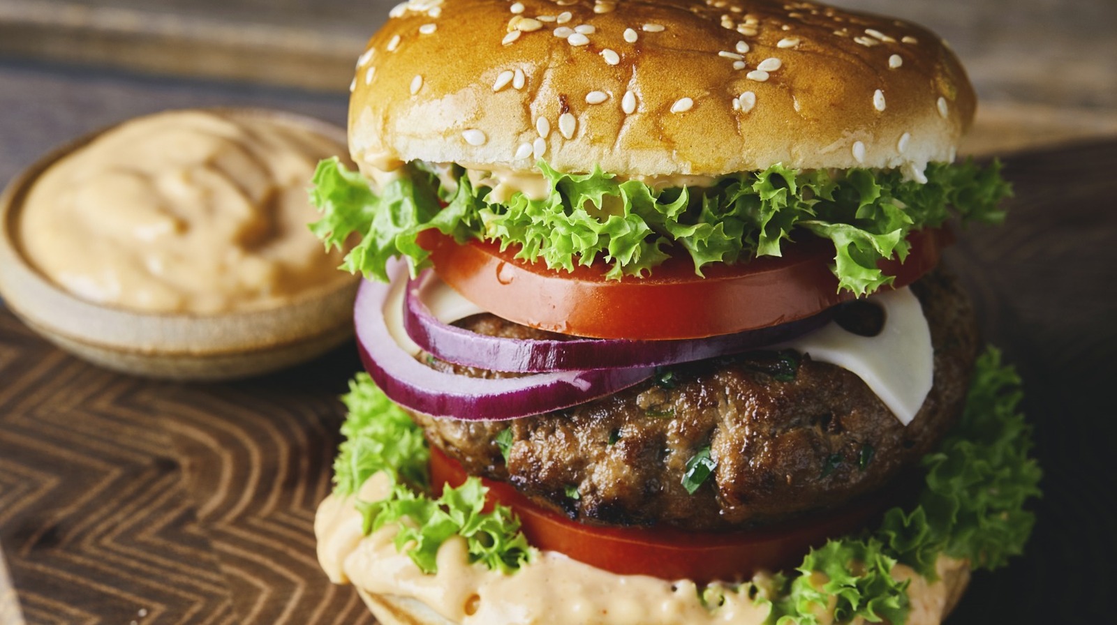 The Exact Temperature Needed For A Perfectly WellDone Burger